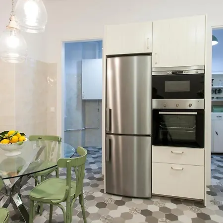 Living4malaga Aduana Presidential Malaga